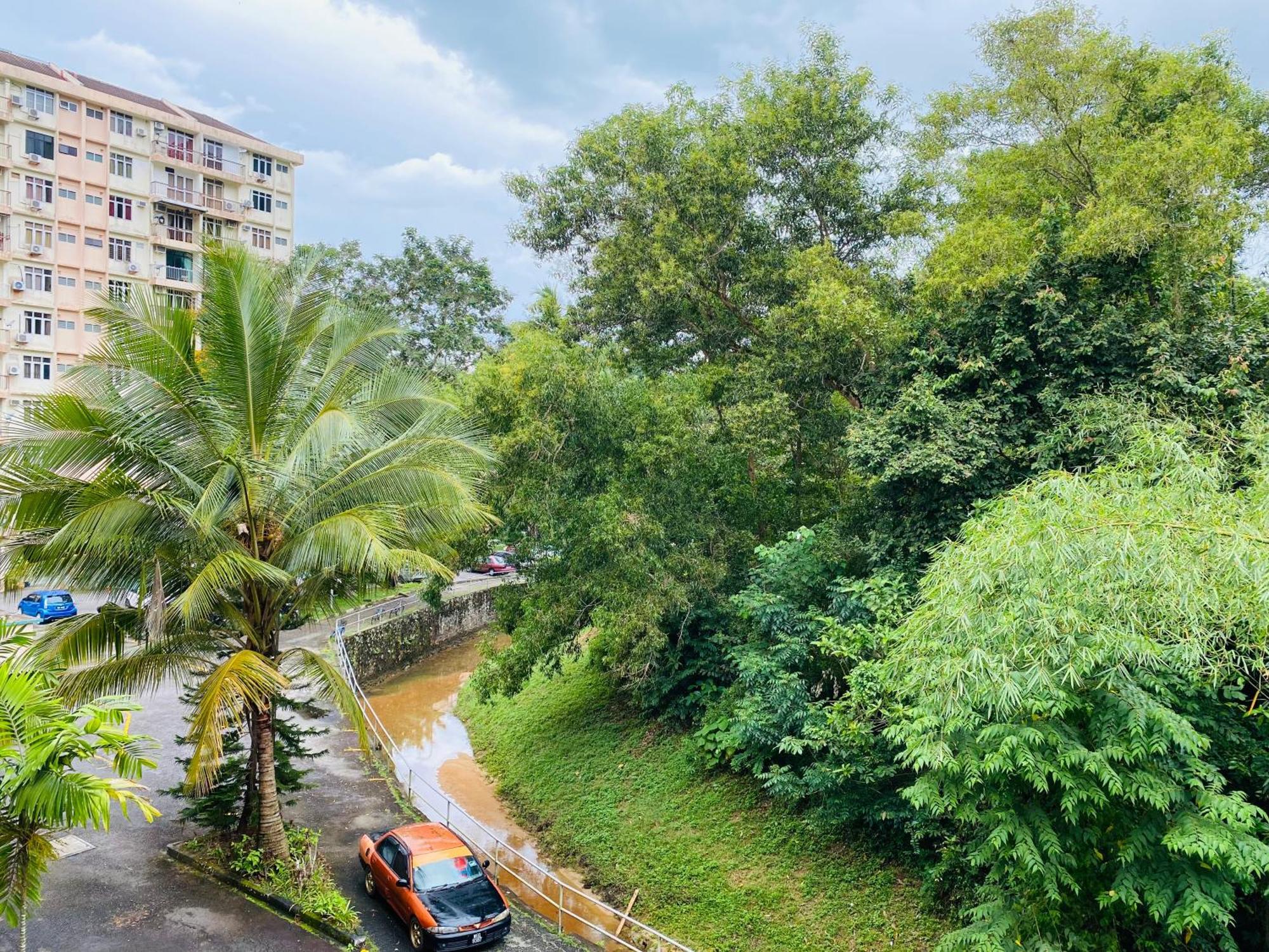 Batu Ferringhi Bayu Emas Apartment Kültér fotó