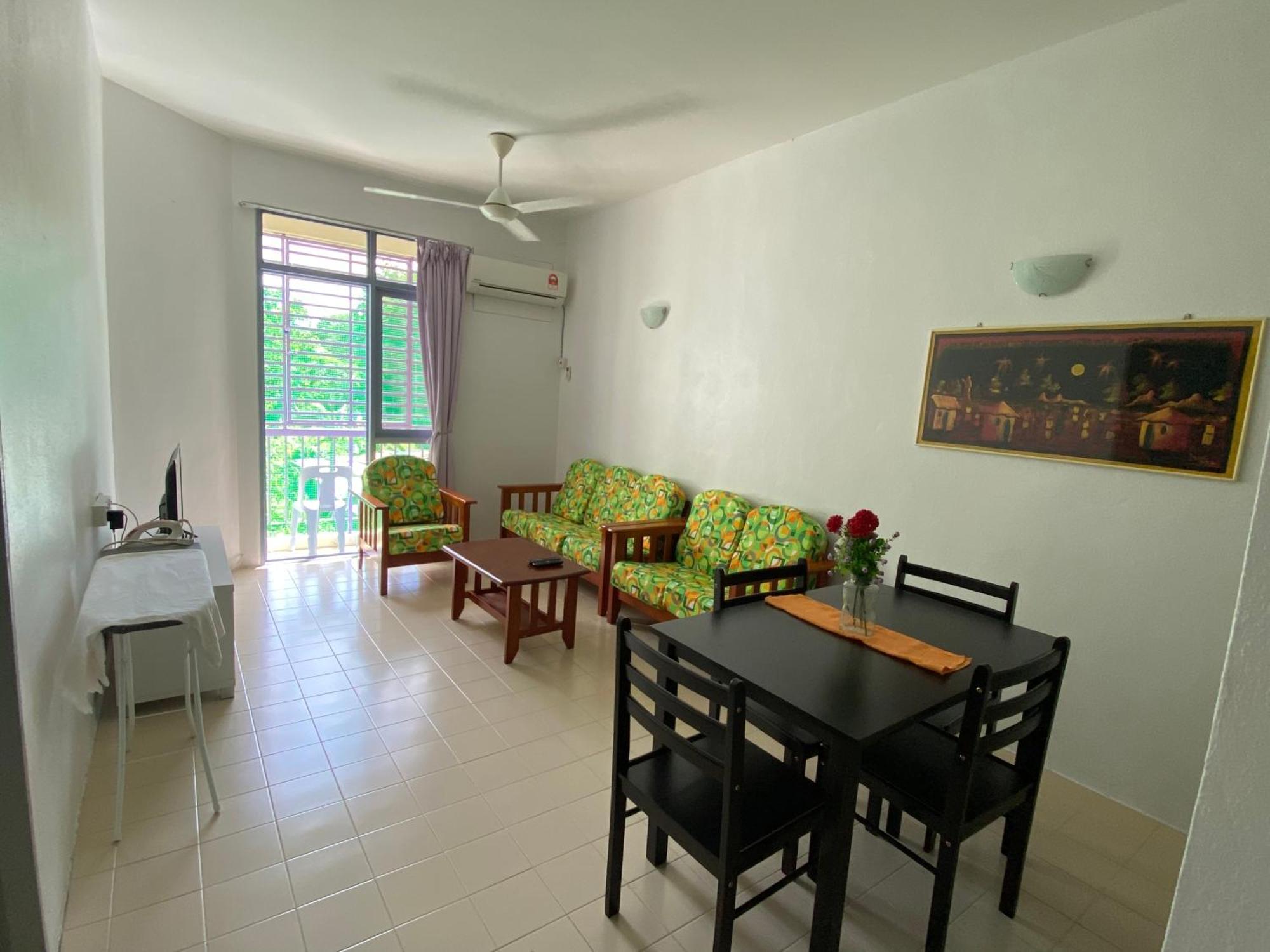 Batu Ferringhi Bayu Emas Apartment Kültér fotó